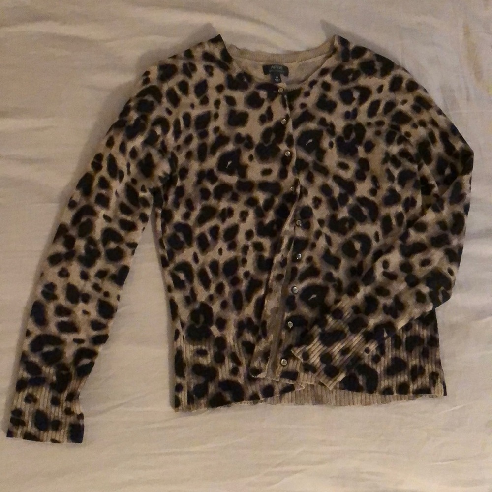 100% cashmere cardigan M